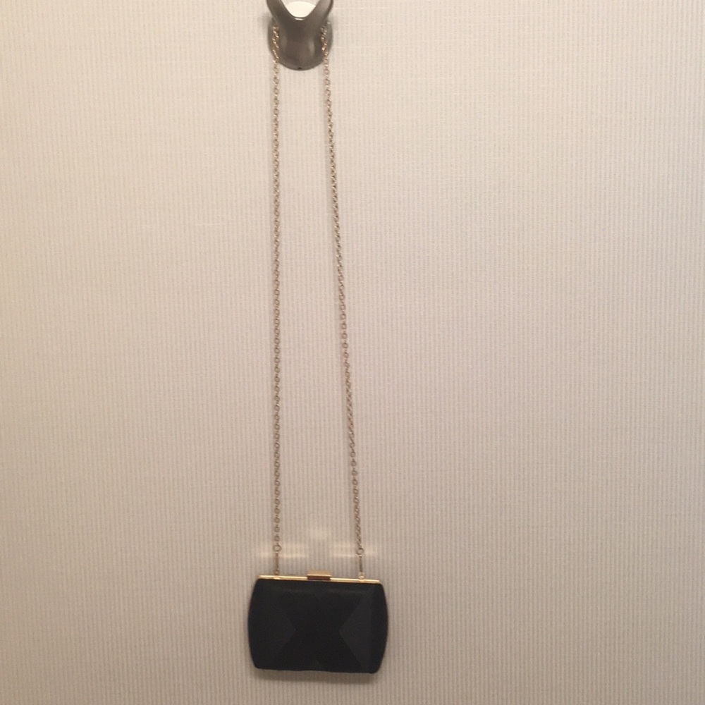 Natasha hard clutch with shoulder strap